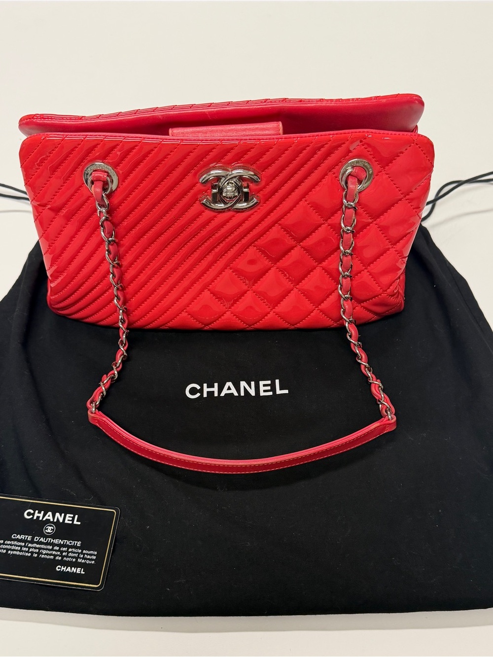 CHANEL Red Quilted Leather Shoulder Bag with Silver CC Hardware